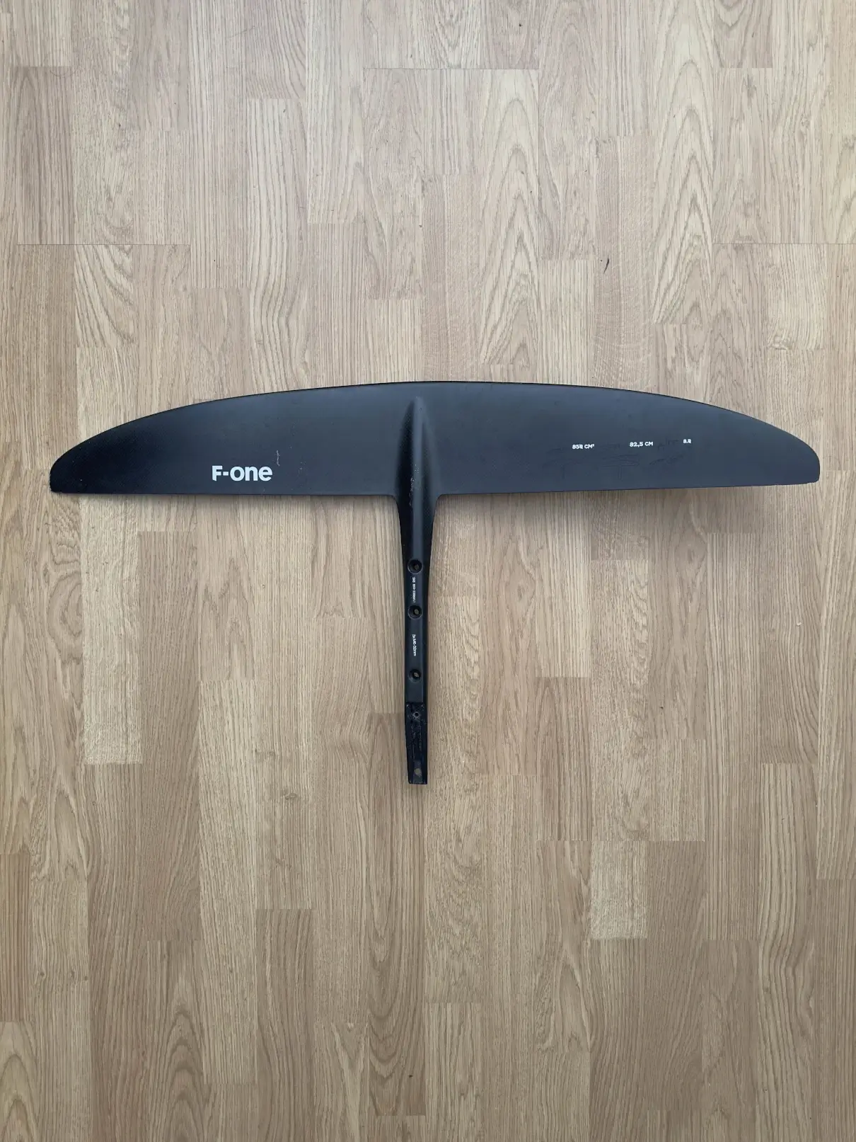 F-One SK8 850 V1 Carbon Foil – Carbon Agilität – Bild 3