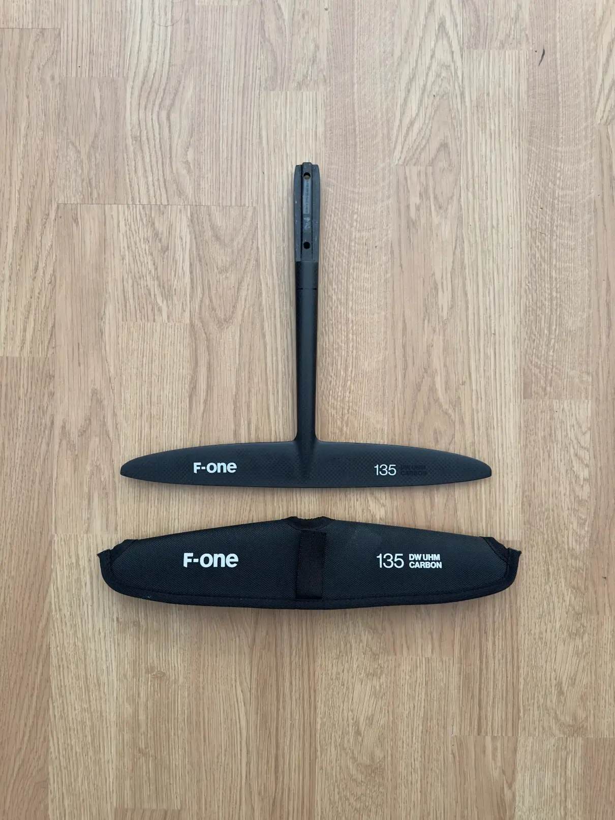 F-One Foils Tail DW XS 135 Monoblock – Carbon Präzision – Bild 2