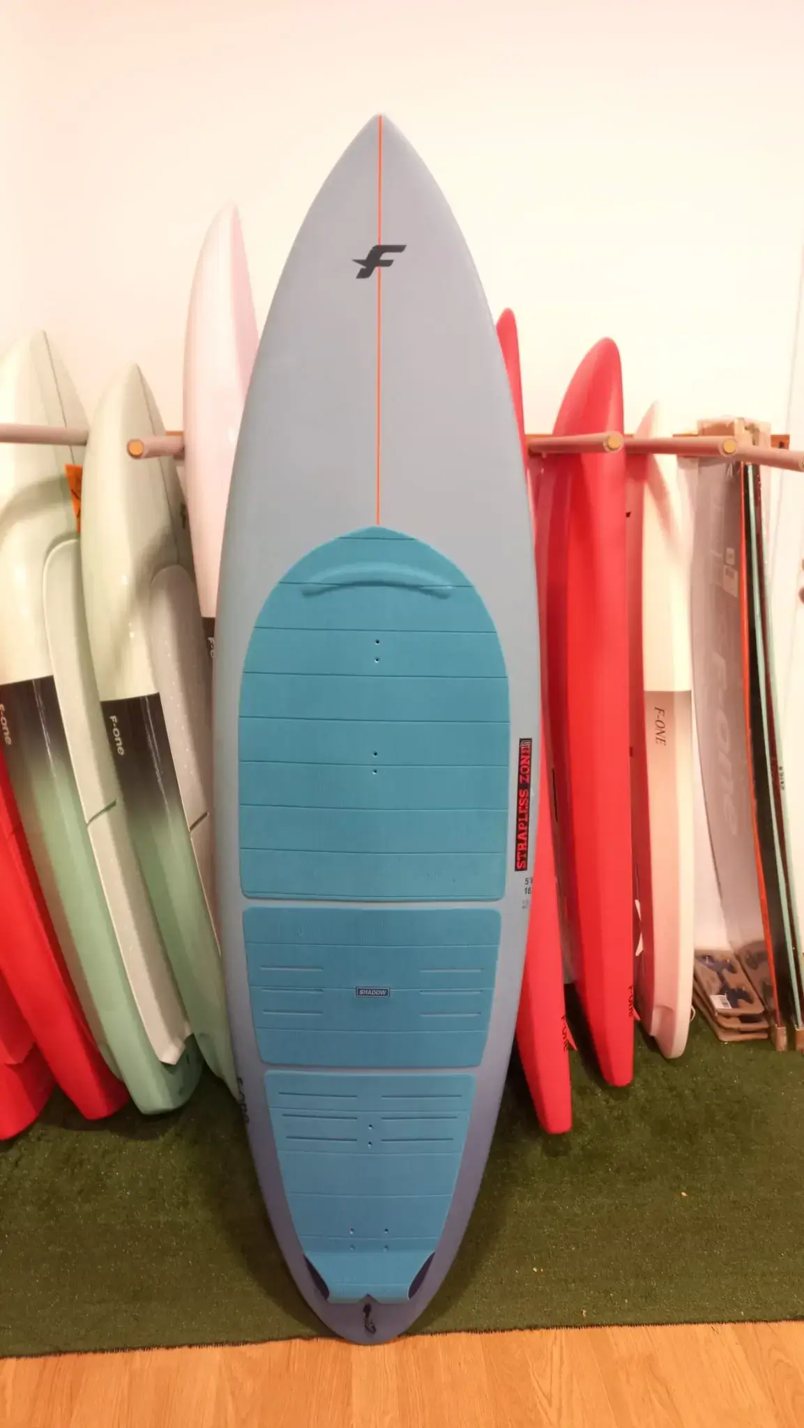 F-One Shadow 5.8 Kitesurf Board – Präzise Wave – Bild 2