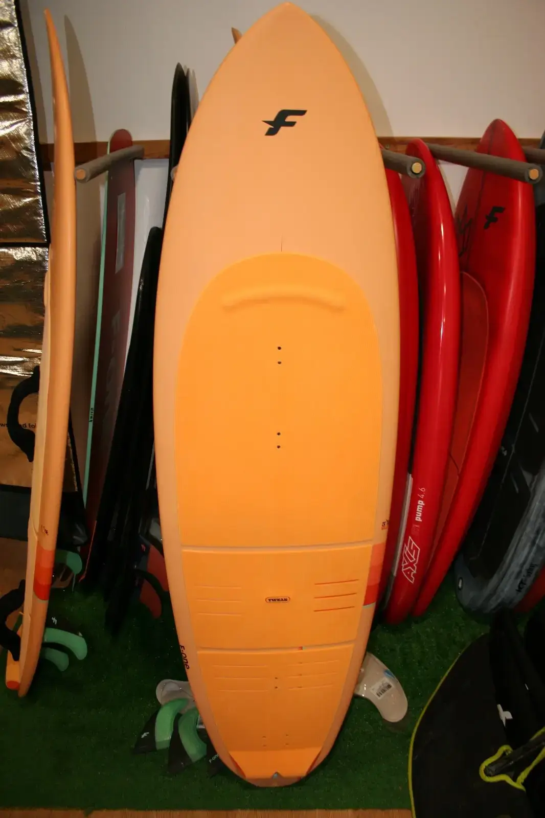 F-One Tweak 5.2 Kitesurfboard – Reaktionsschnell Wave – Bild 2